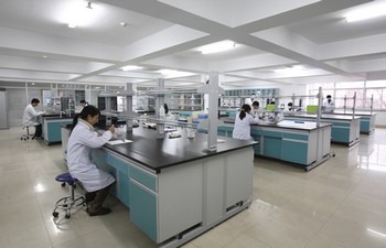 参观长沙亲子鉴定咨询机构实验室 30